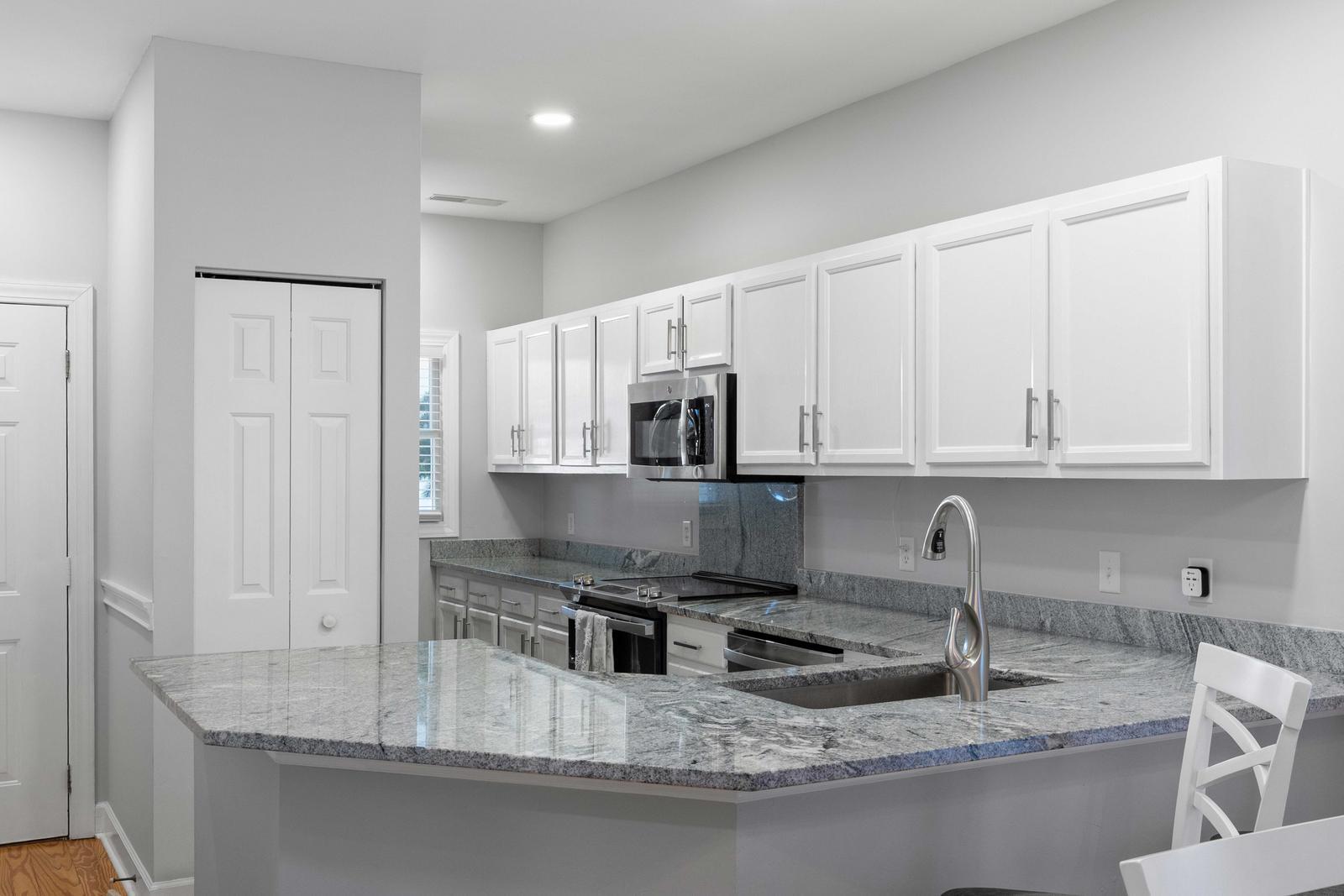 10 Links Clubhouse Court