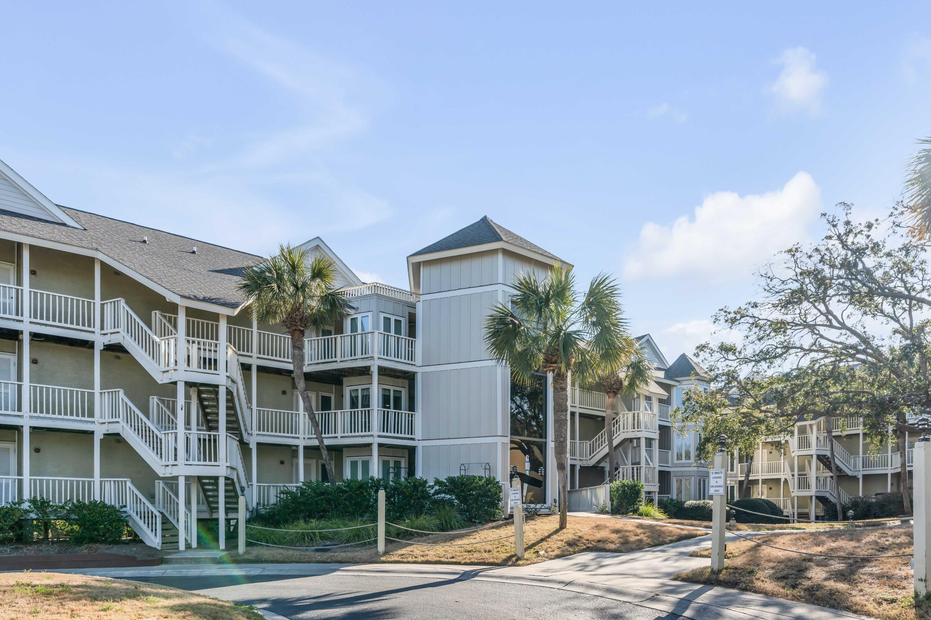 9000 Palmetto Drive # 302 Unit: G-302