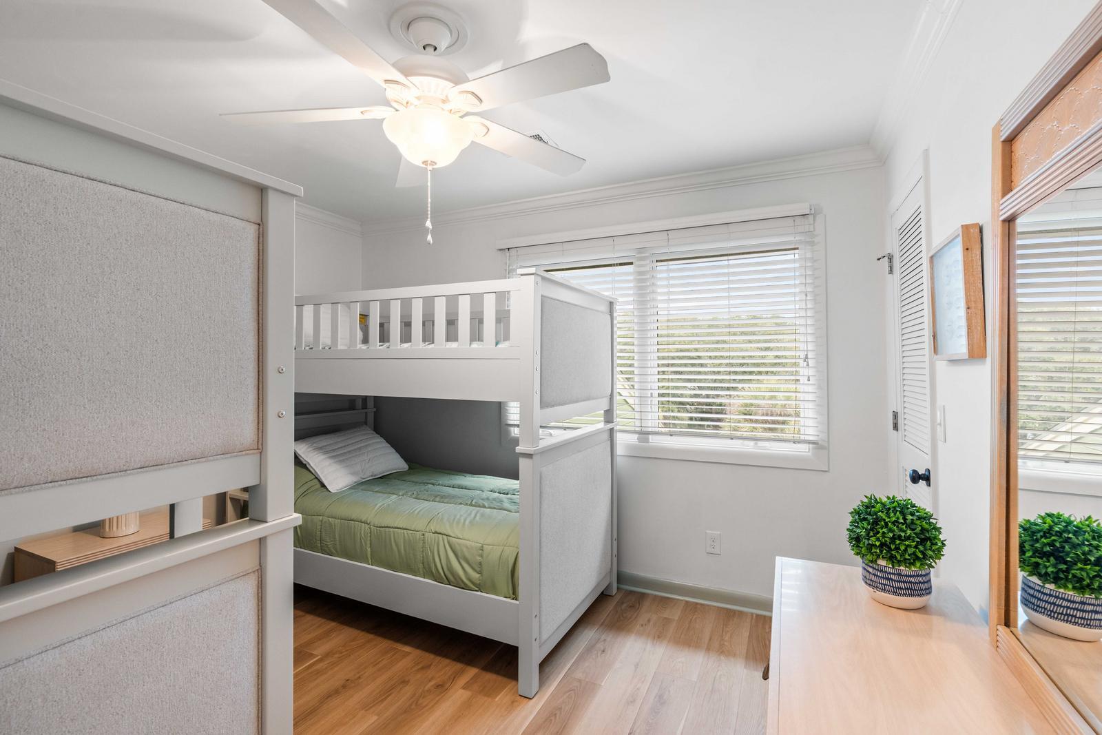 7000 Palmetto Drive # 6d