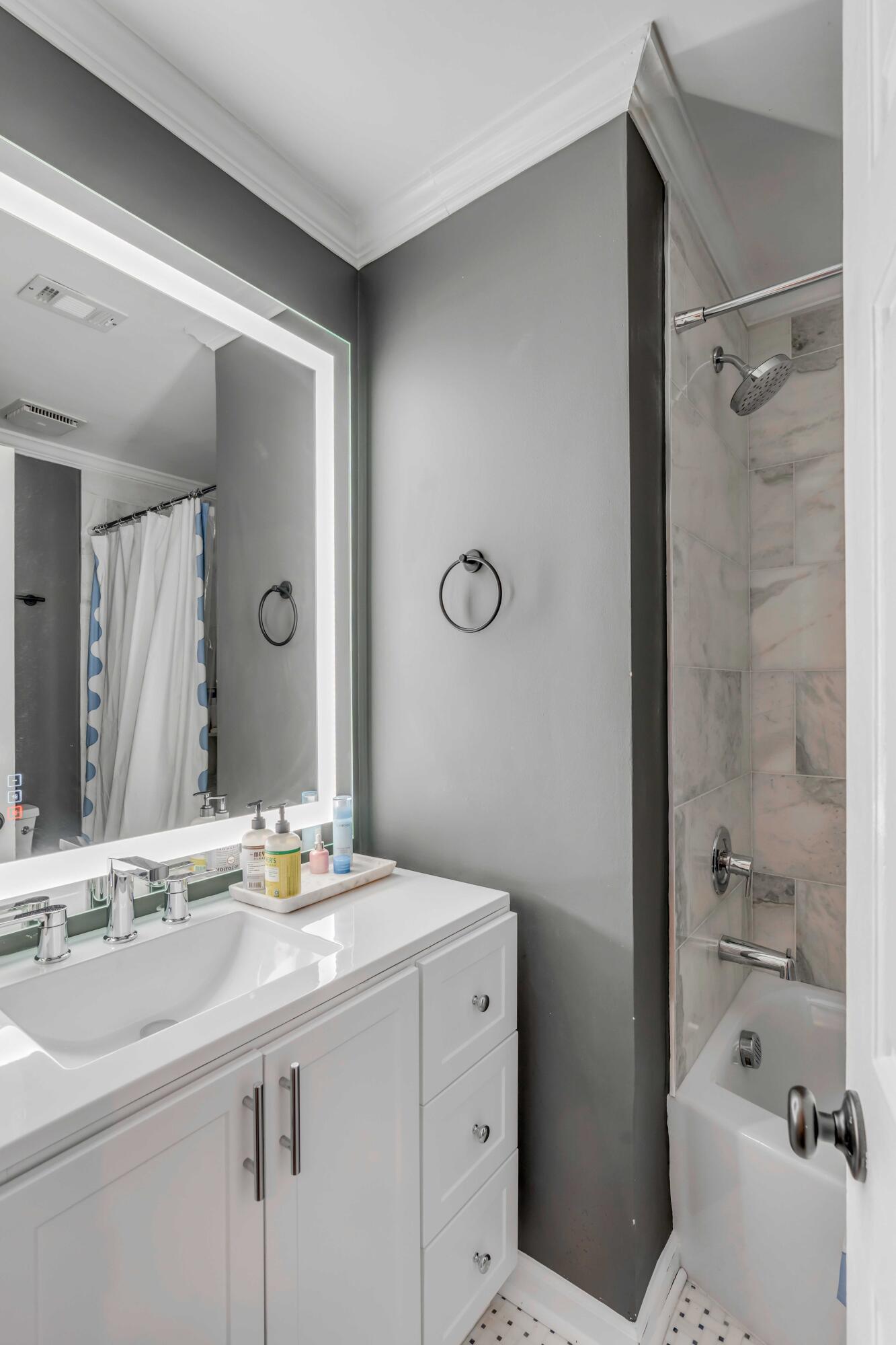 954 Fowler Court Unit: E