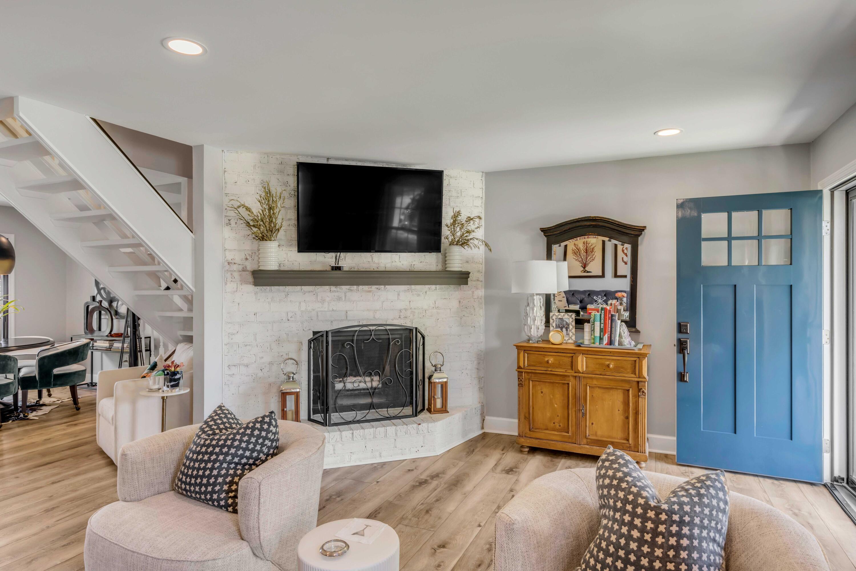 954 Fowler Court Unit: E