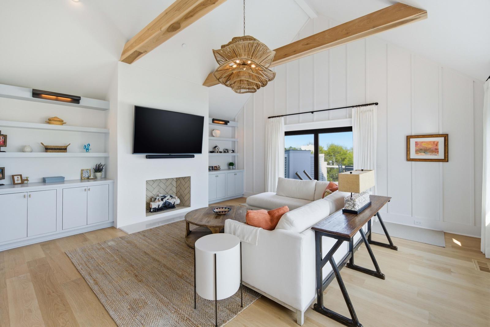 125 Charleston Boulevard