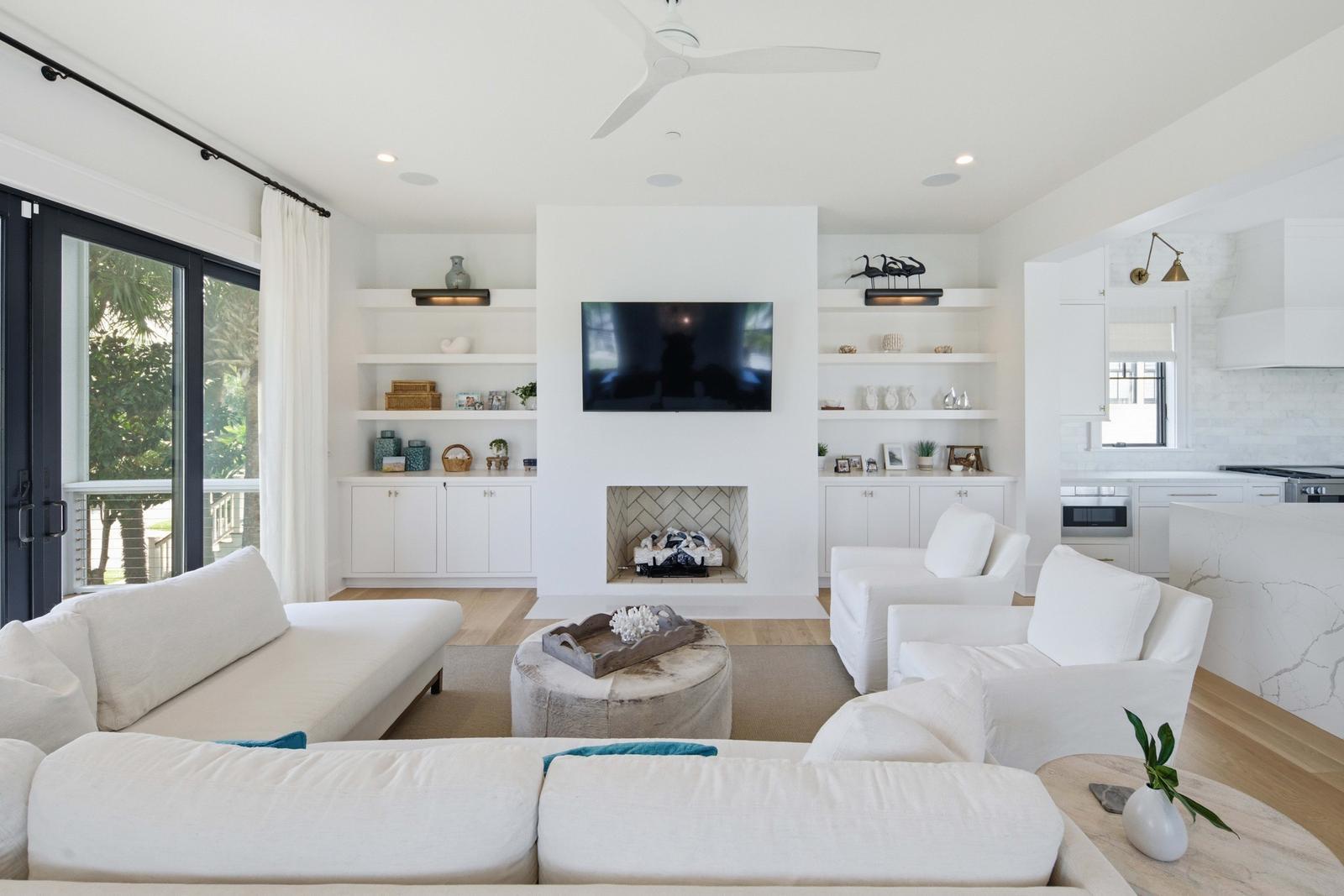 125 Charleston Boulevard