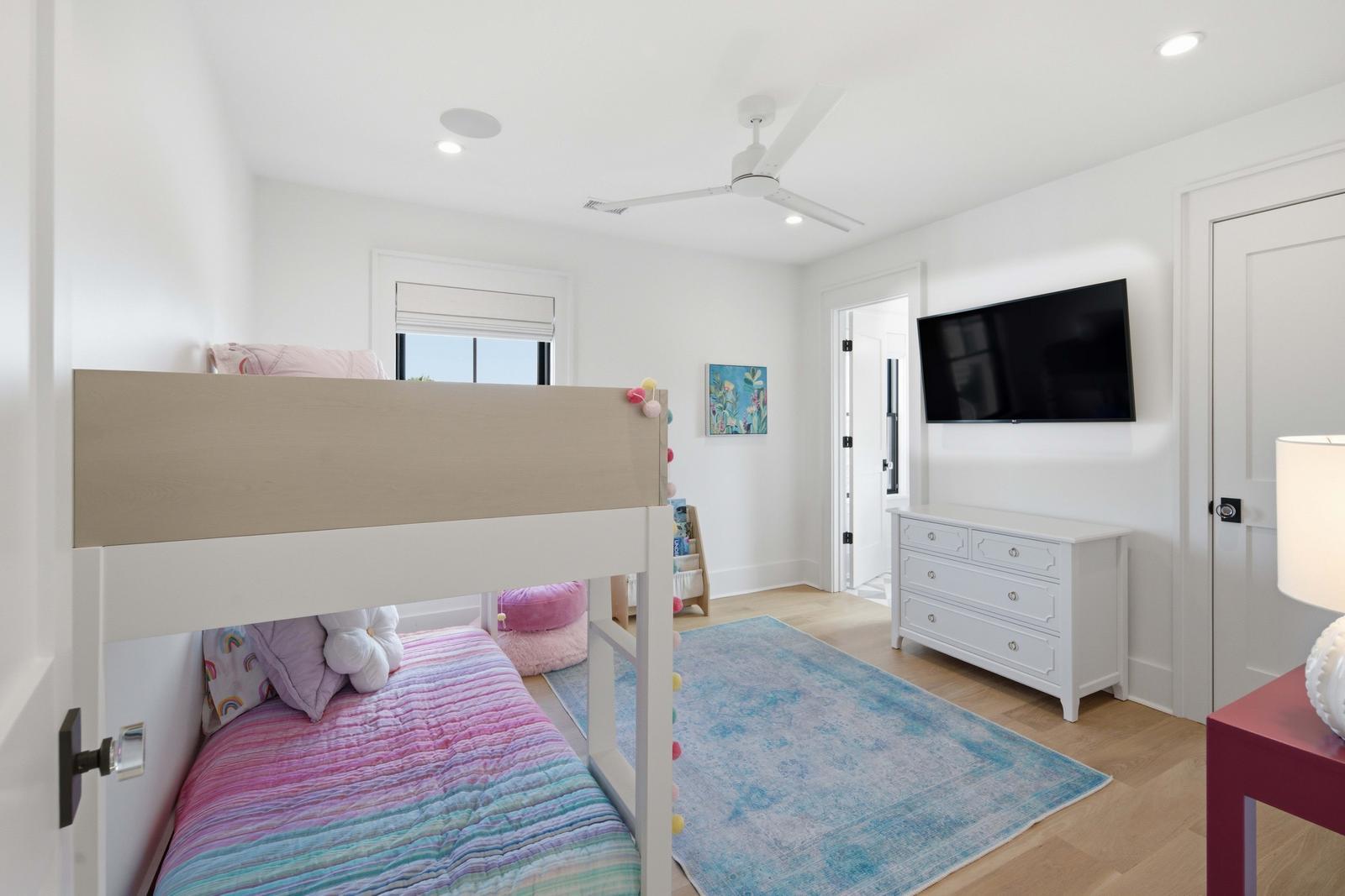 125 Charleston Boulevard