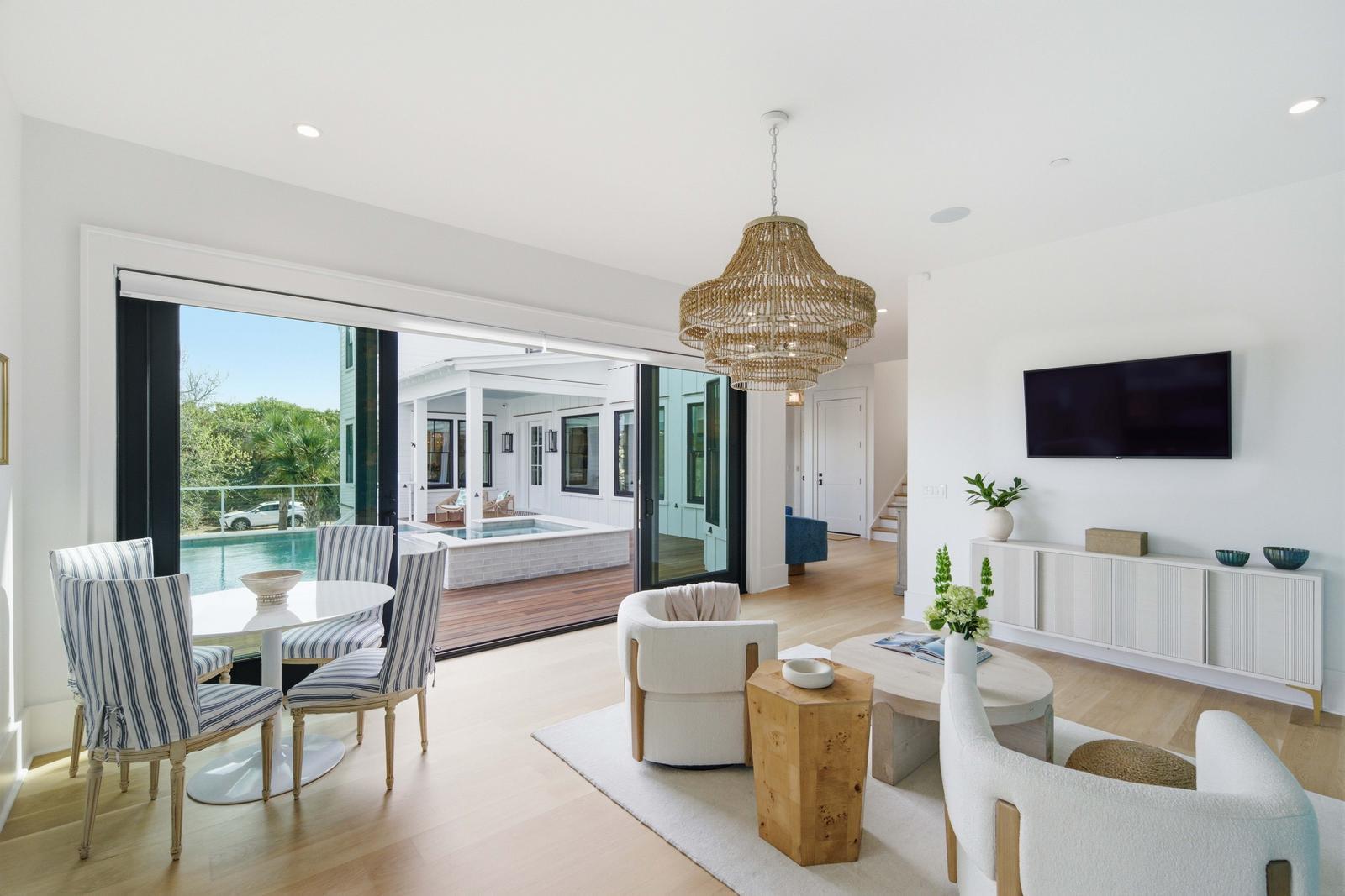 125 Charleston Boulevard