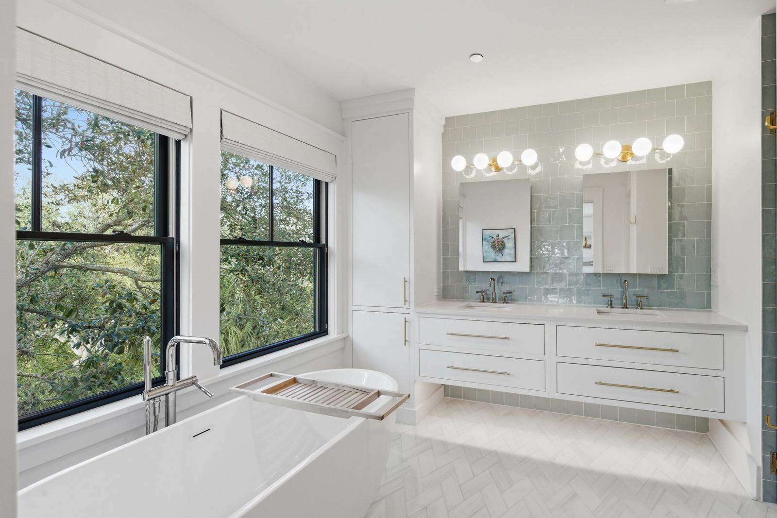 125 Charleston Boulevard