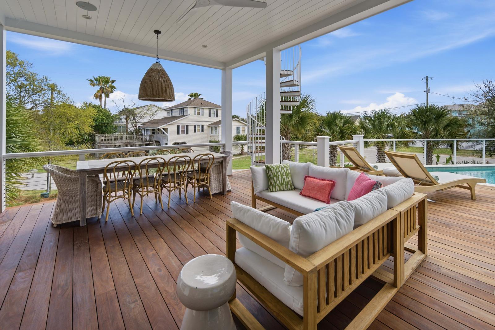 125 Charleston Boulevard