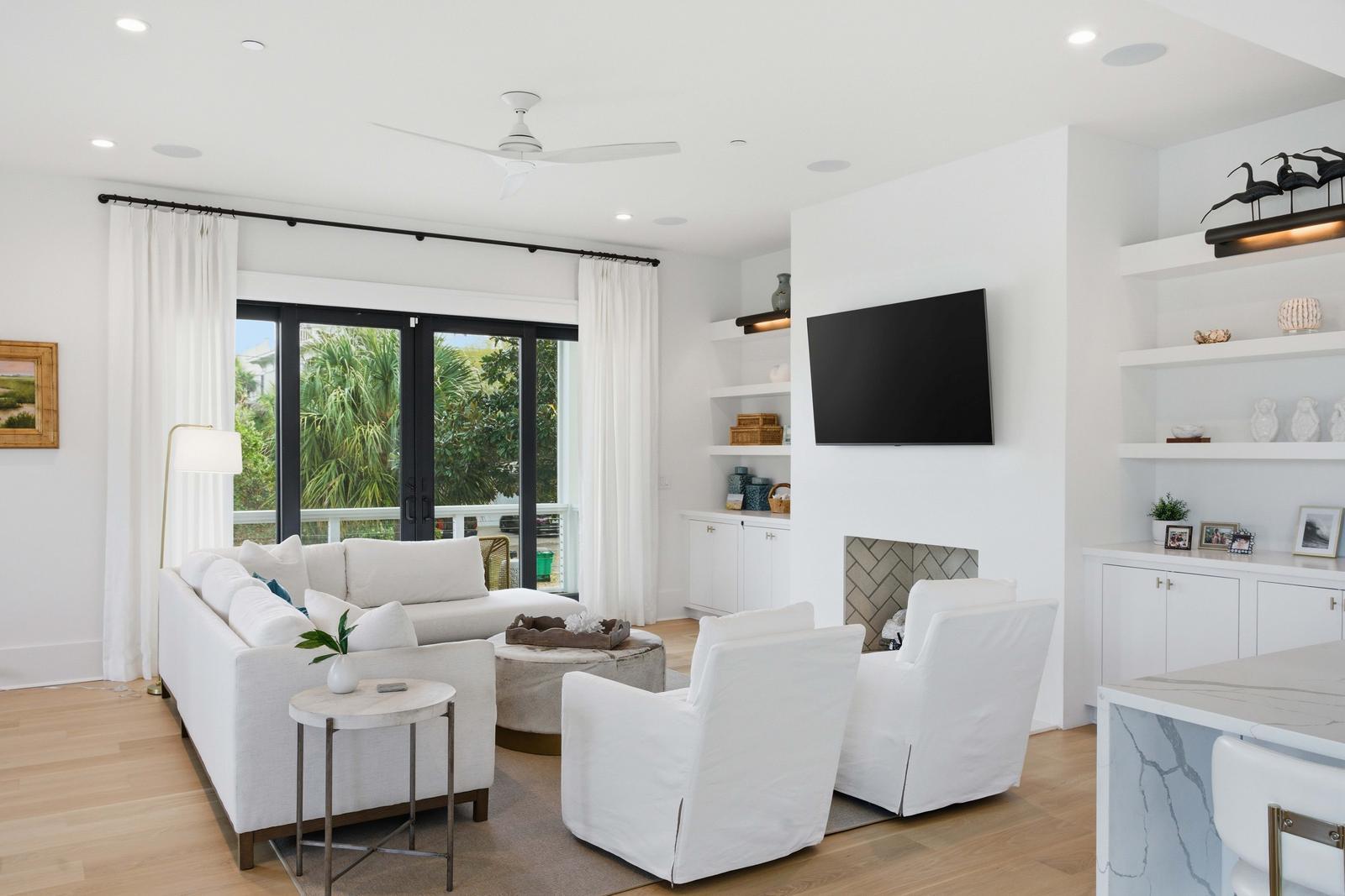 125 Charleston Boulevard