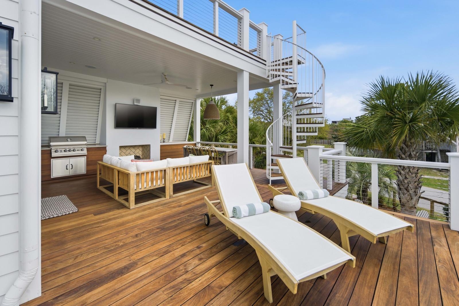 125 Charleston Boulevard