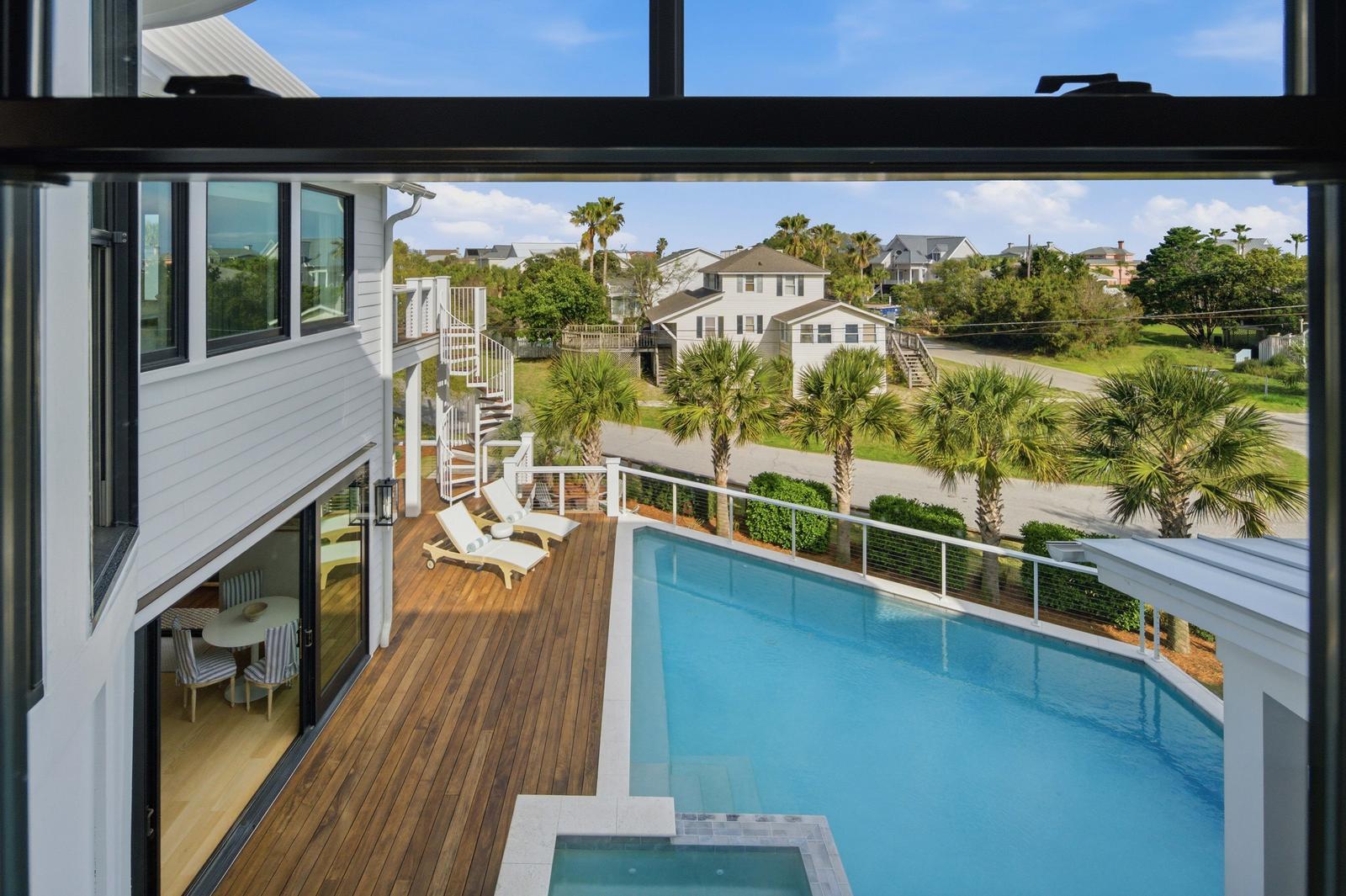 125 Charleston Boulevard