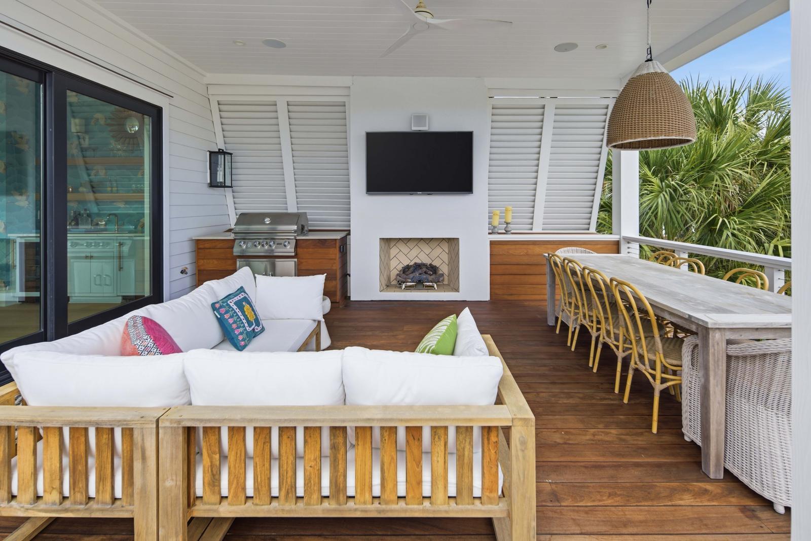 125 Charleston Boulevard