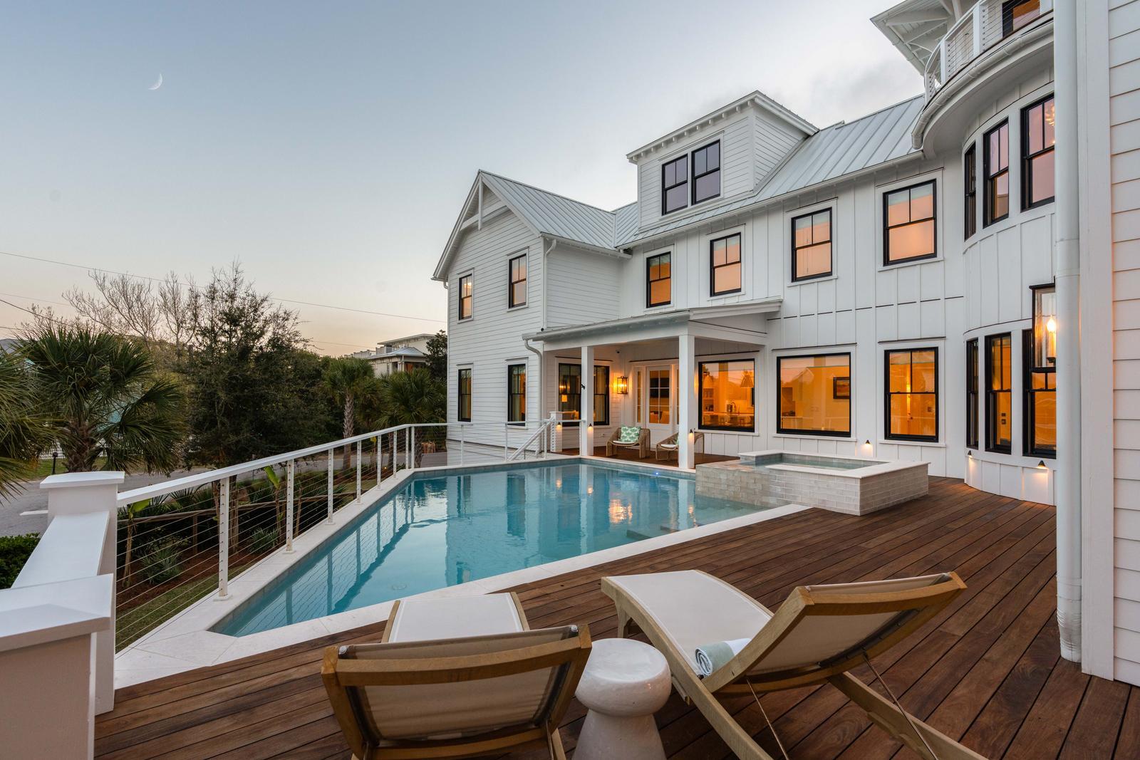 125 Charleston Boulevard