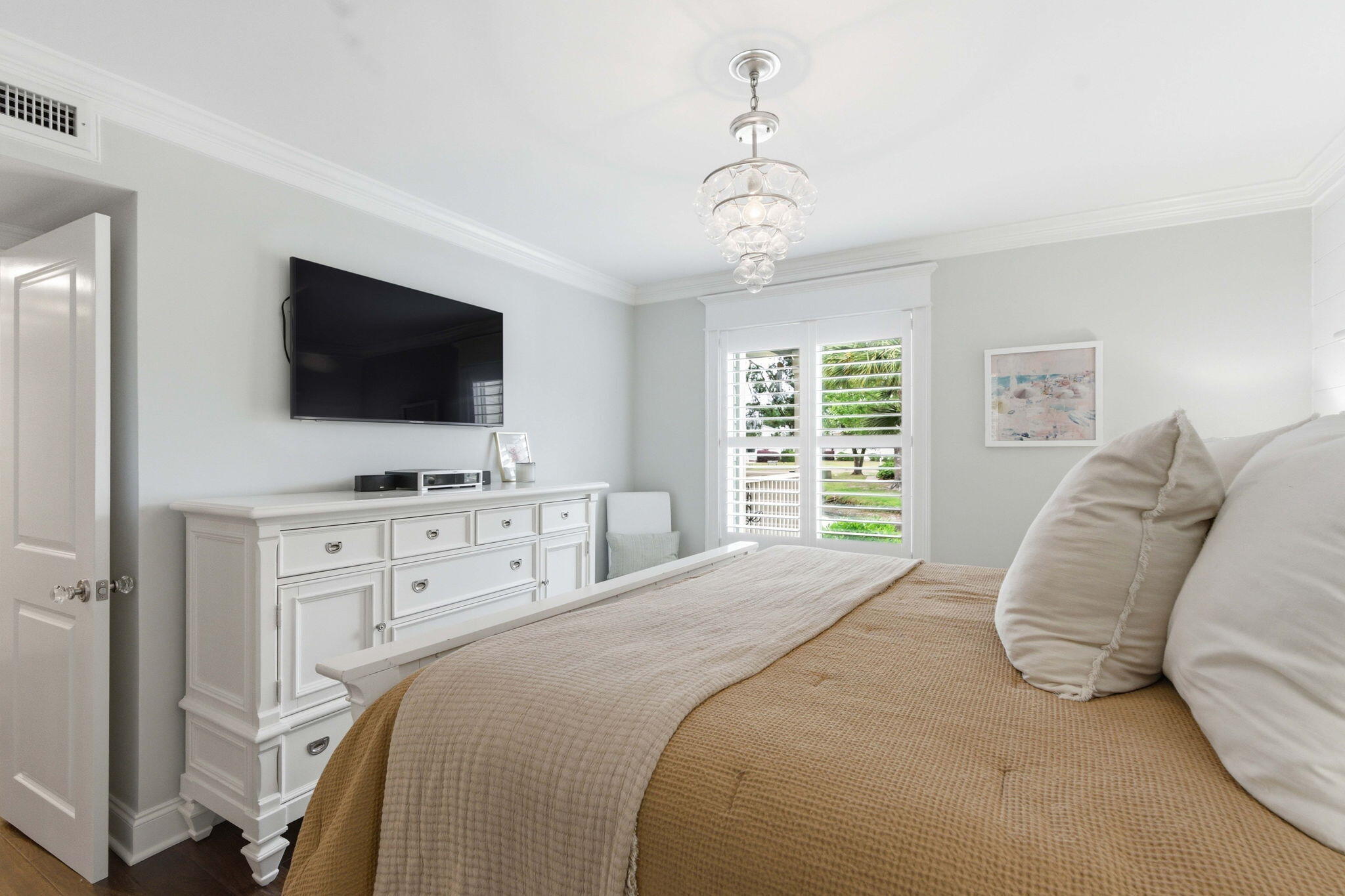 1481 Center Street Apt 205