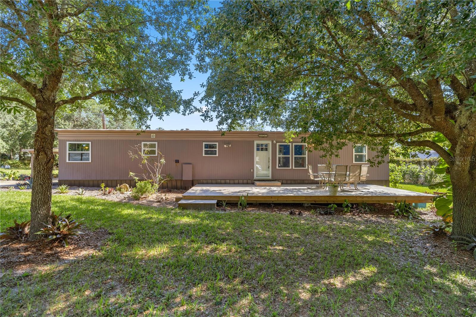 3831 E CAMELOT PL