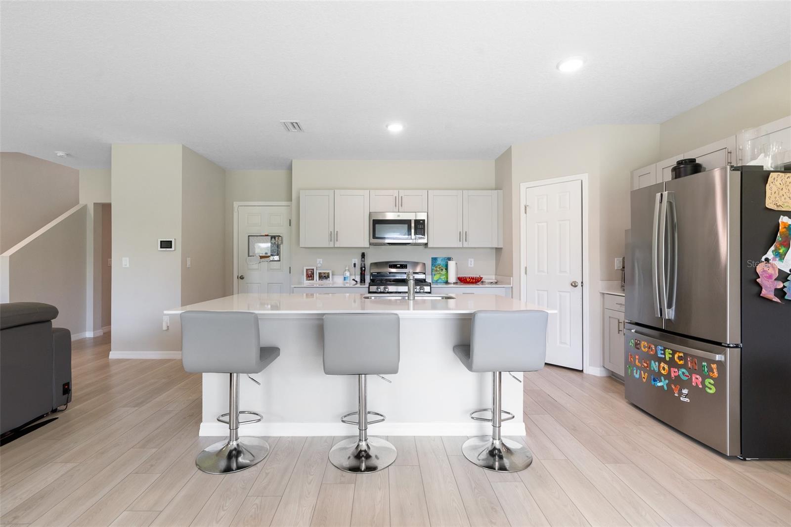 5528 SUMMER SUNSET DR