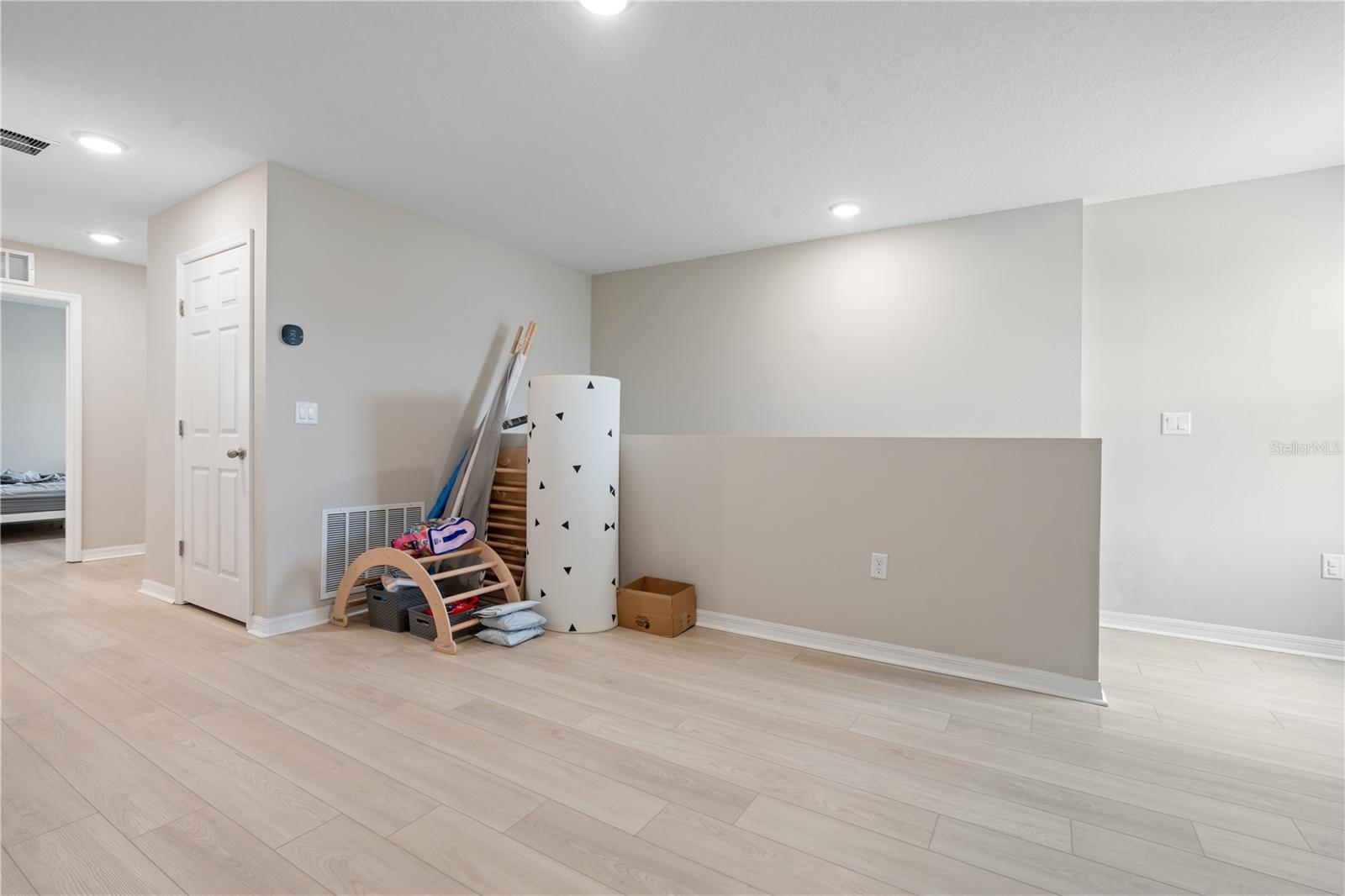 5528 SUMMER SUNSET DR