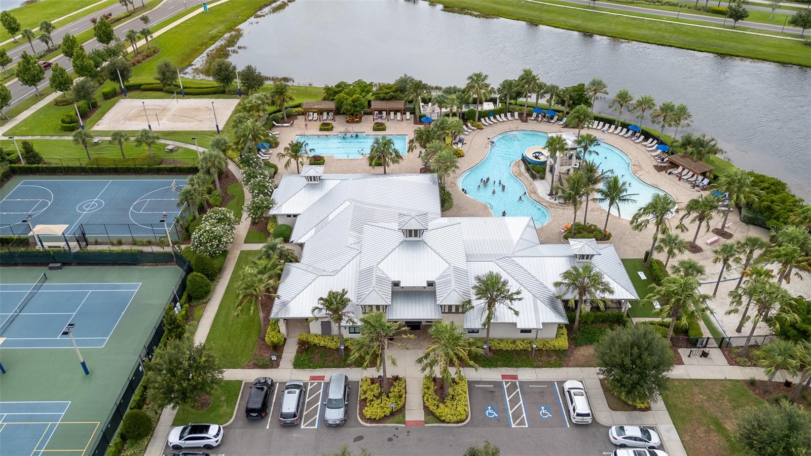 5528 SUMMER SUNSET DR