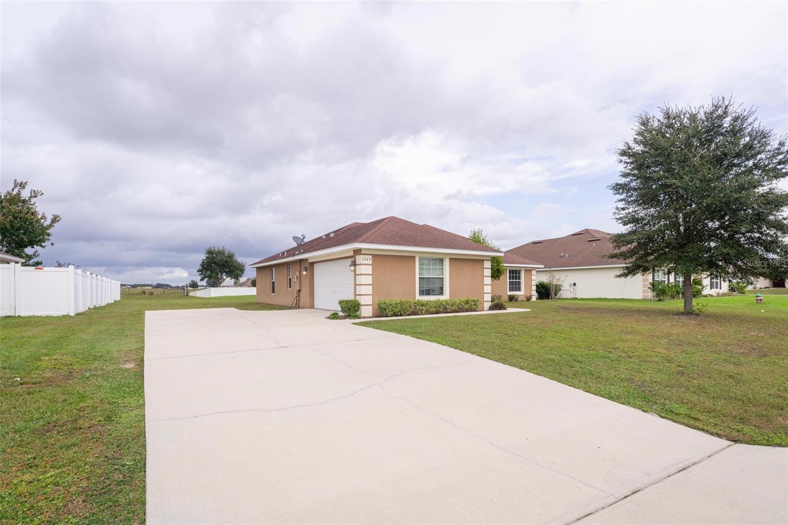 5749 SW 98TH PL