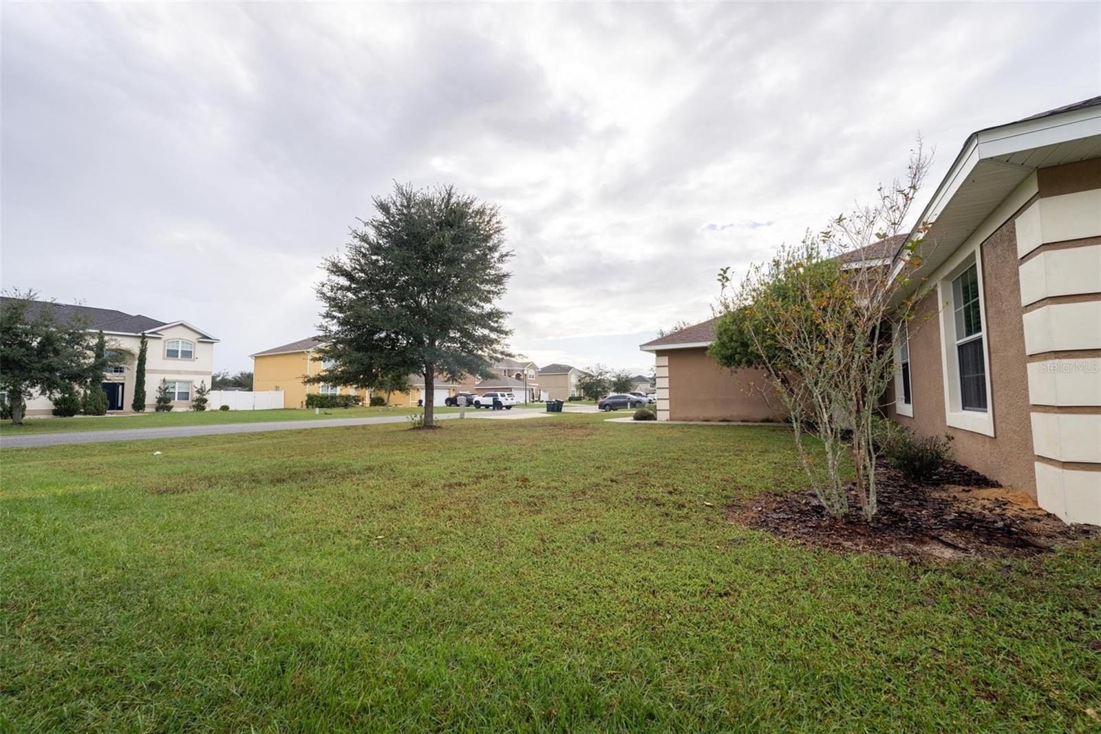 5749 SW 98TH PL