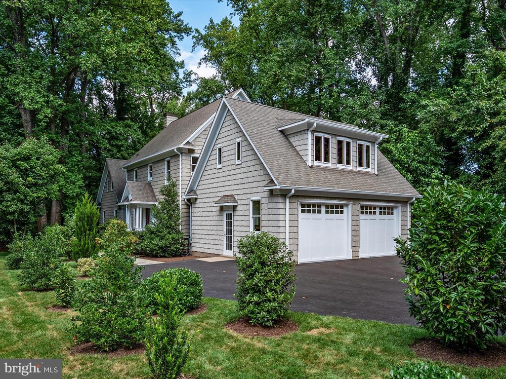 830 Creek View Rd