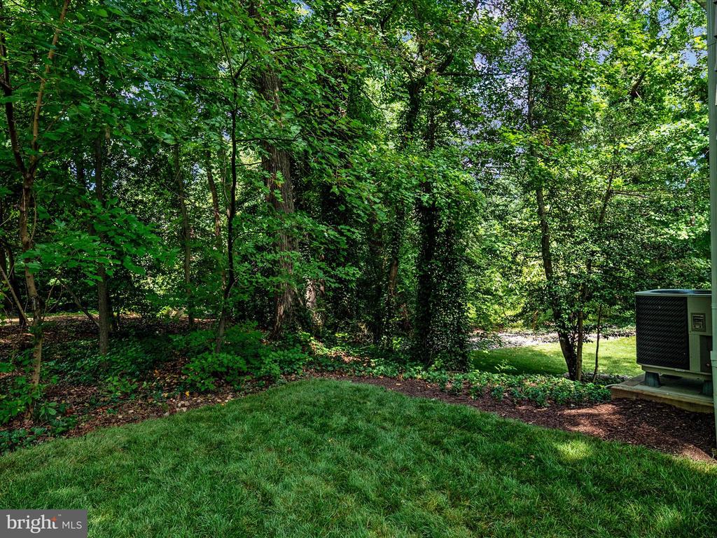 830 Creek View Rd