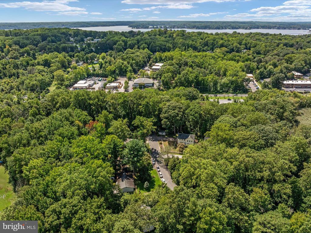 830 Creek View Rd