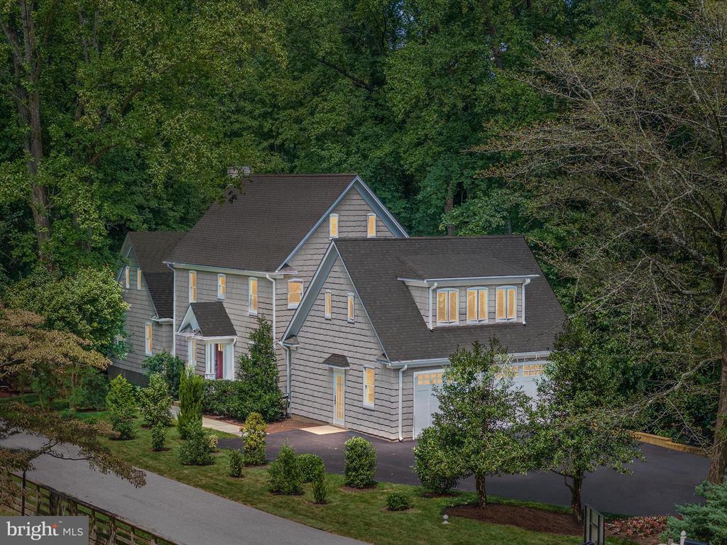 830 Creek View Rd