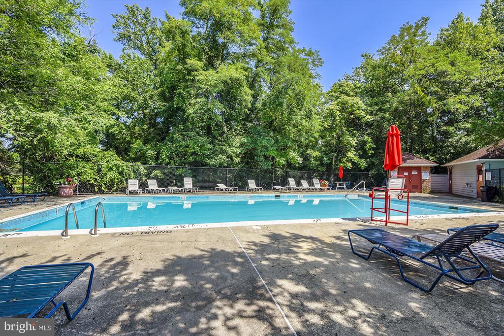 1134 Lake Heron Dr #1a