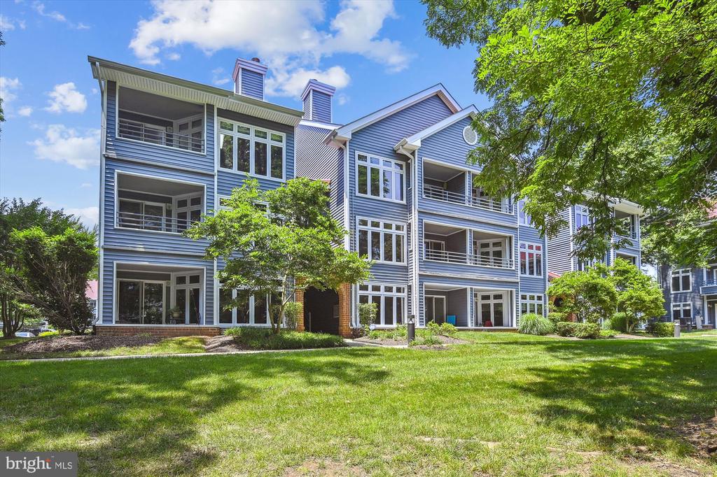 1134 Lake Heron Dr #1a