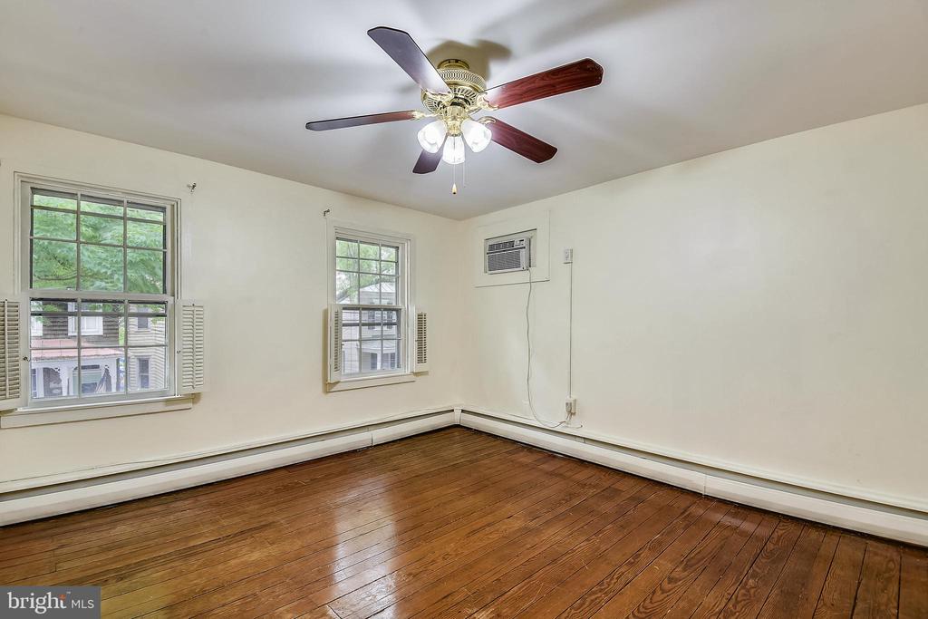 130 MARKET ST