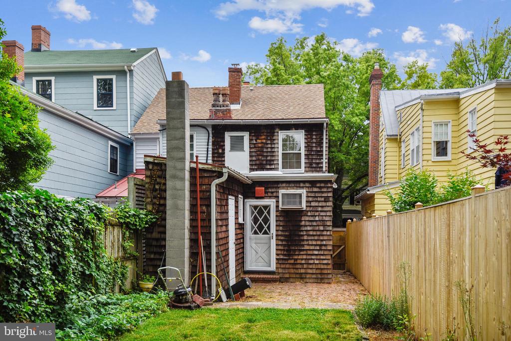 130 MARKET ST