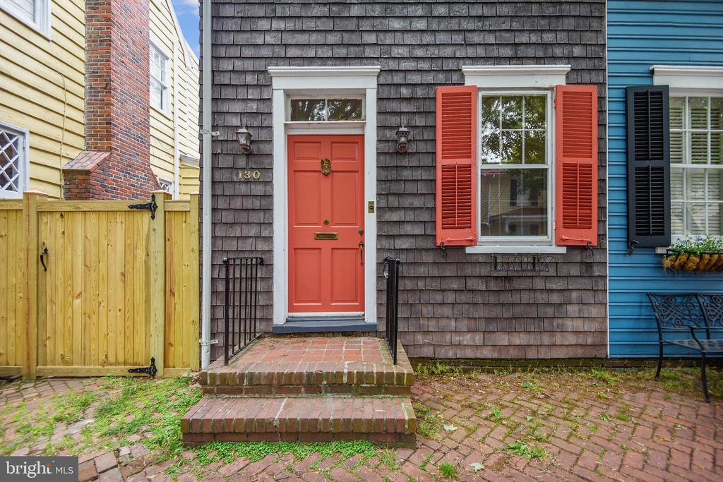 130 MARKET ST