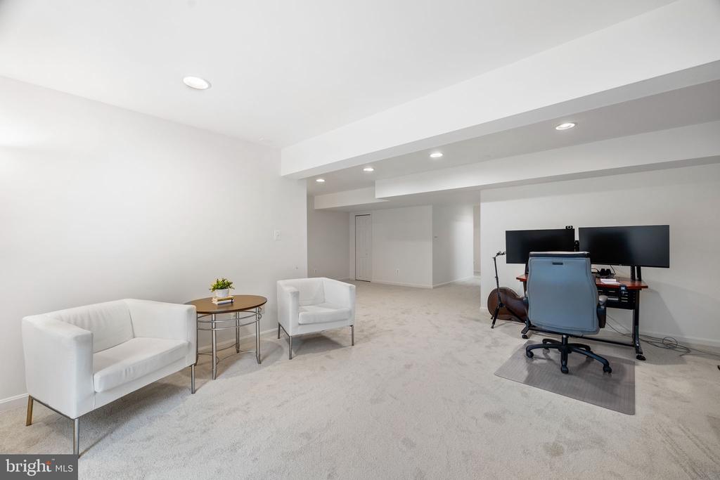 8036 HIGH OAK ROAD