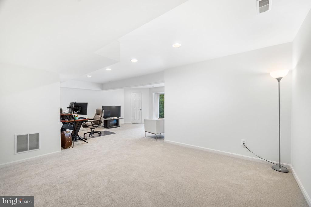 8036 HIGH OAK ROAD