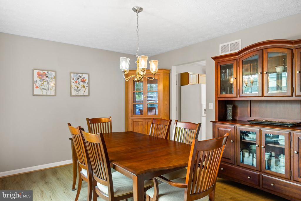 8036 HIGH OAK ROAD