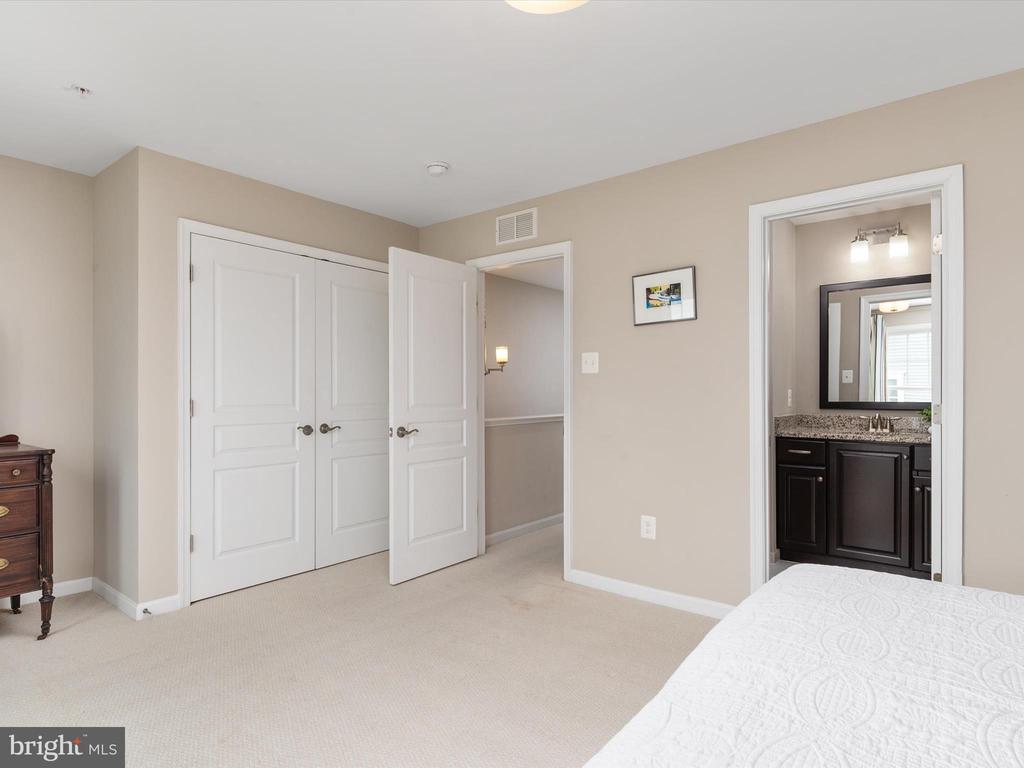 3009 TURNSTILE LANE
