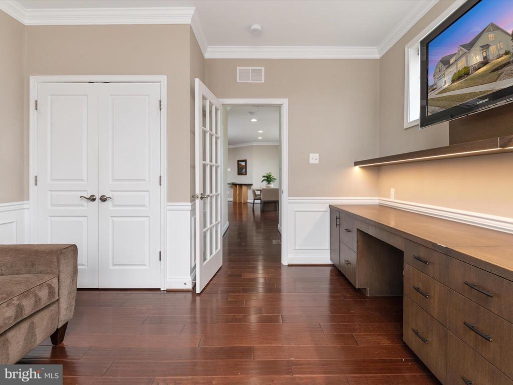 3009 TURNSTILE LANE