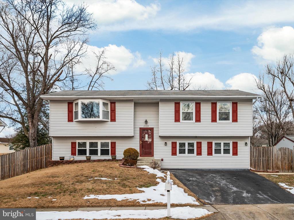 2004 ABERDEEN DRIVE