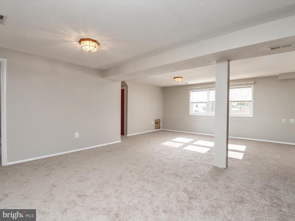 2004 ABERDEEN DRIVE