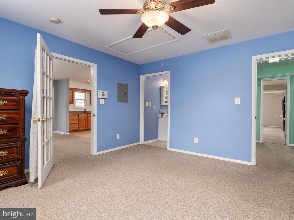 2004 ABERDEEN DRIVE
