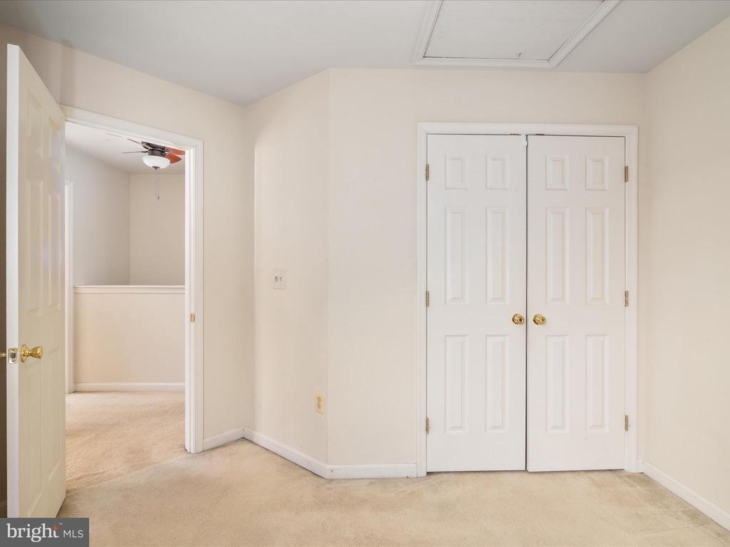 8360 GARTELMAN FARM DRIVE