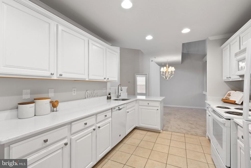 2013 WARNERS TERRACE S Unit: 140