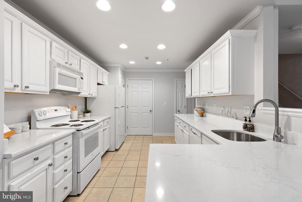 2013 WARNERS TERRACE S Unit: 140