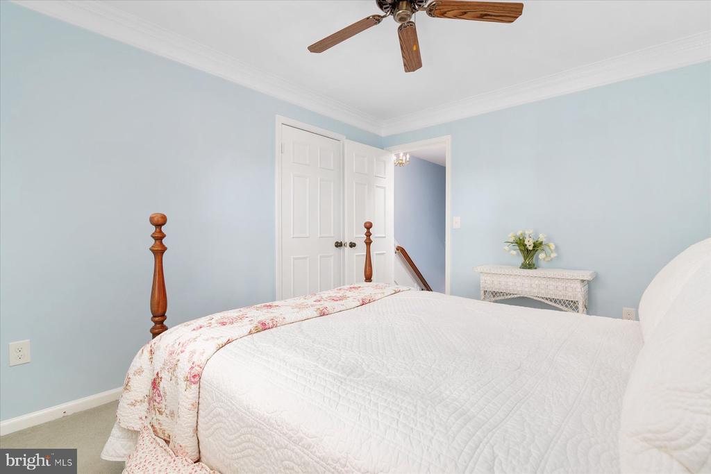 252 BAYSHIRE COURT