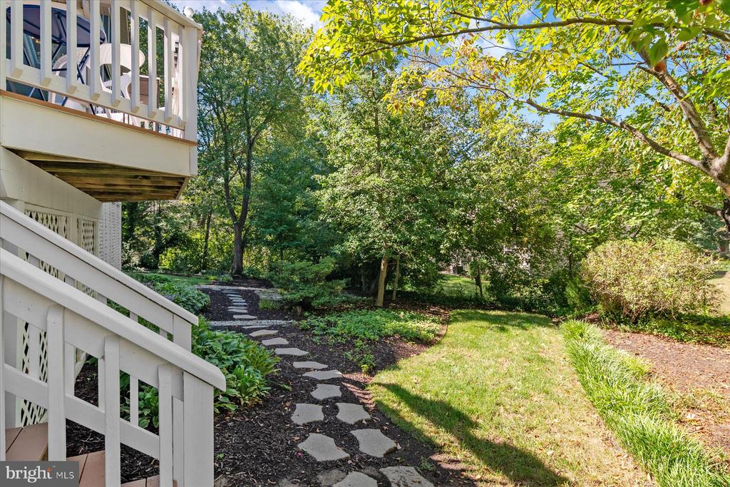 252 BAYSHIRE COURT