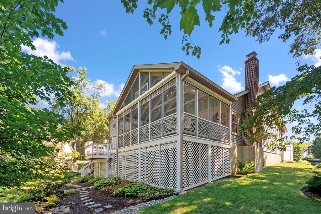 252 BAYSHIRE COURT