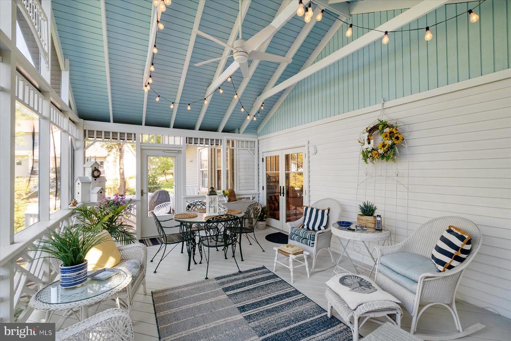 252 BAYSHIRE COURT