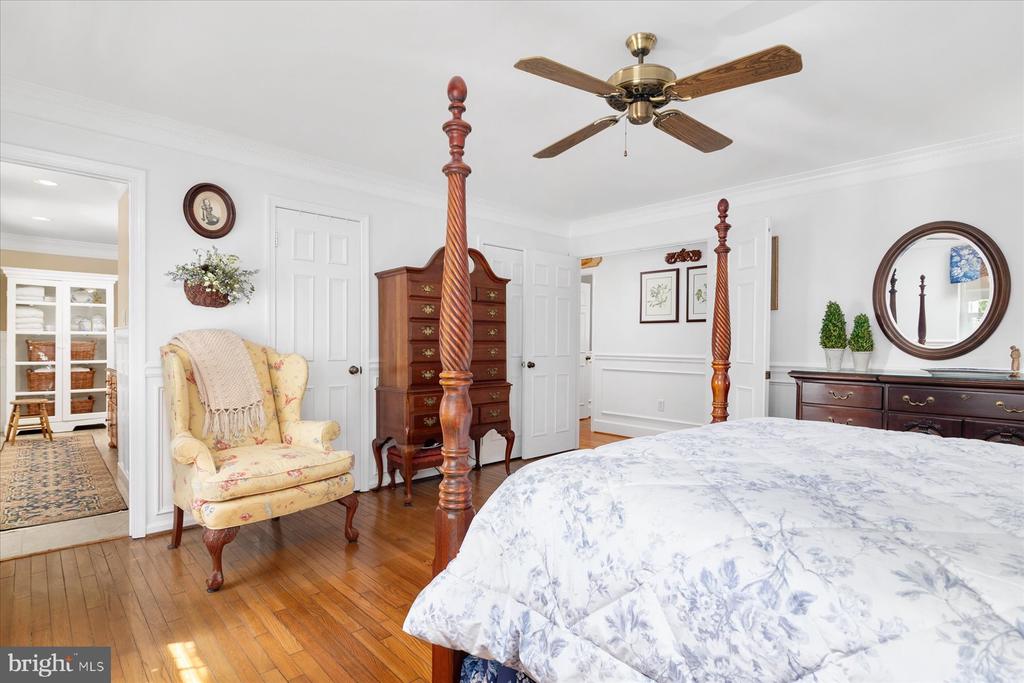 252 BAYSHIRE COURT
