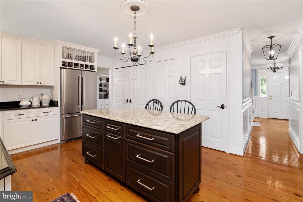 252 BAYSHIRE COURT