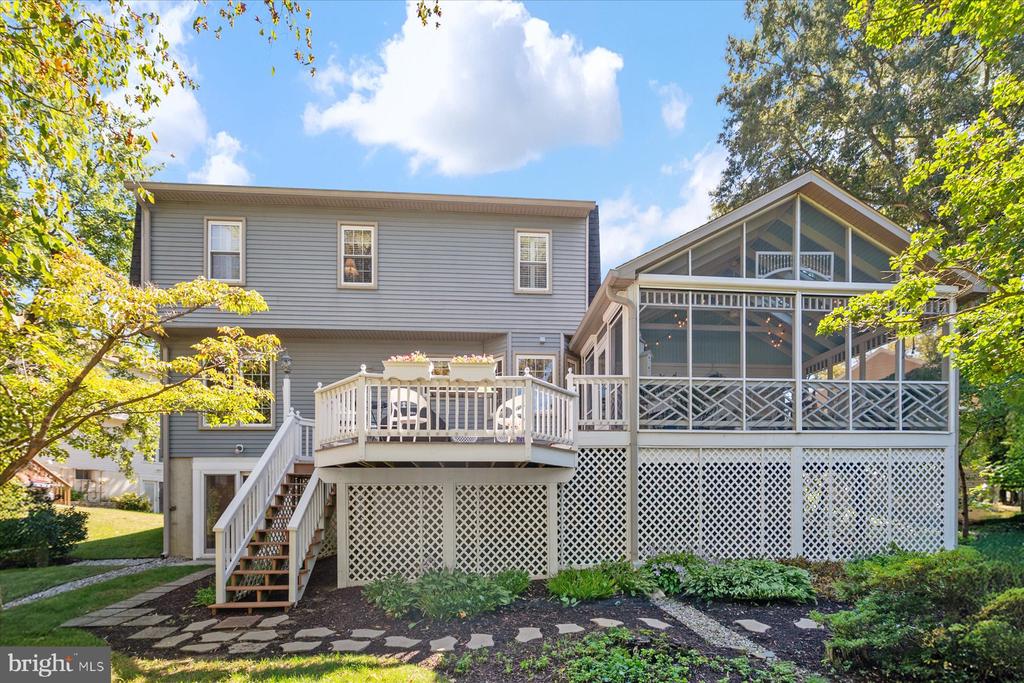252 BAYSHIRE COURT